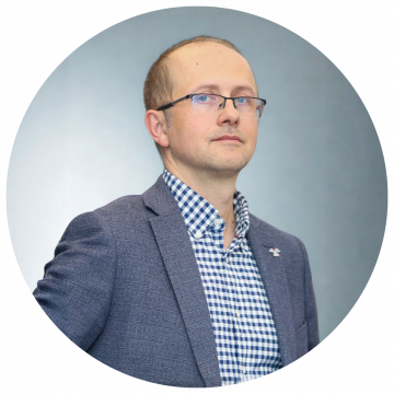 dr Maciej Dębski, prof. SAN