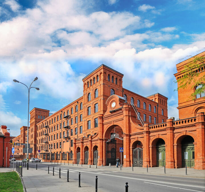 university of social sciences lodz