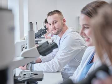 kierunek-lekarski-spoleczna-akademia-nauk-lodz